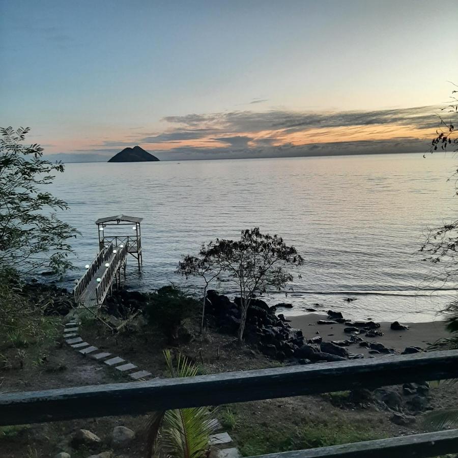 Ocean View Guesthouse サントメ エクステリア 写真
